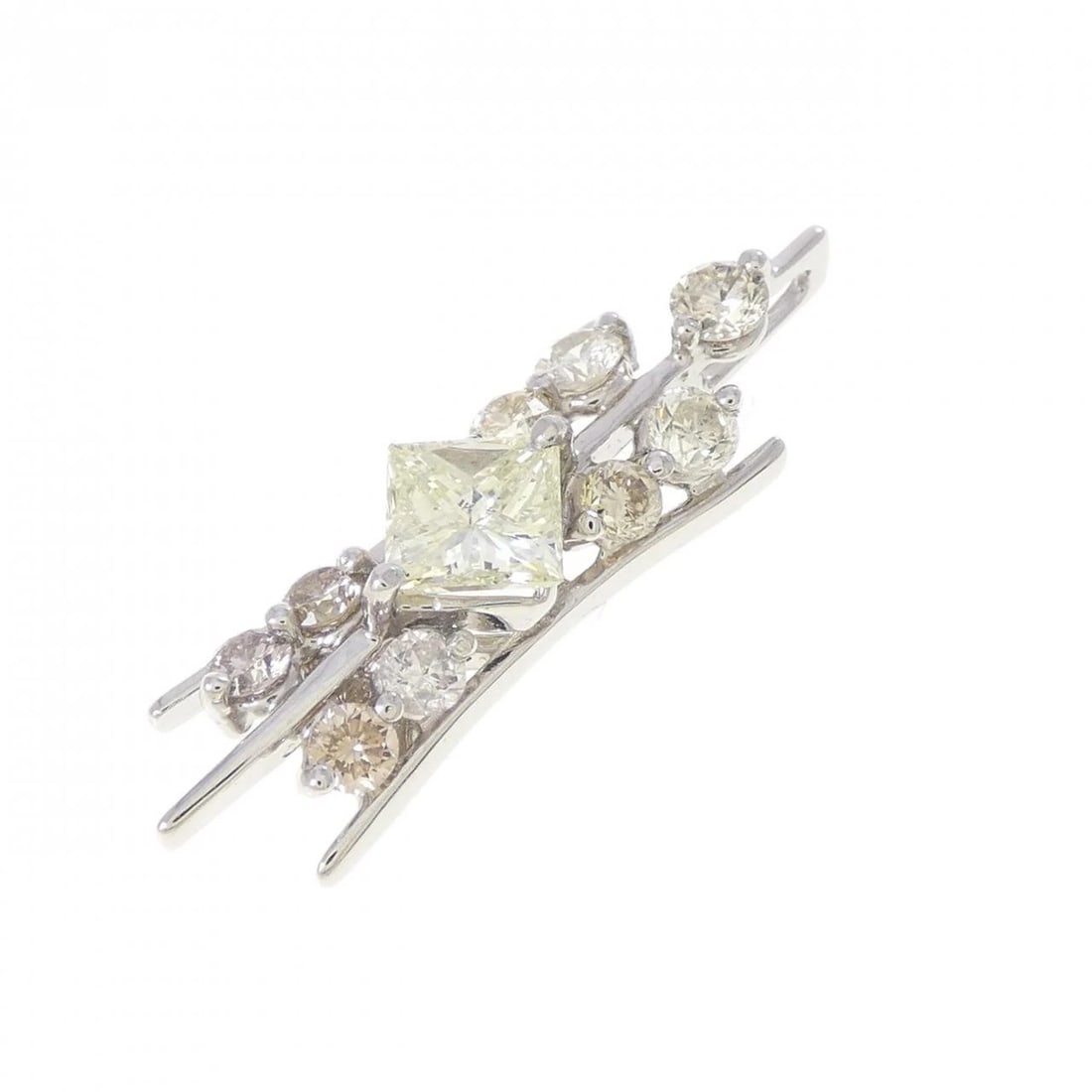 PT900 DIAMOND PENDANT: PT900 Diamond Pendant Brand: Unbranded Type/Style: Diamond Pendant/Brooch Material: Platinum900, Main Stone Natural Color: PT Size: Actual Size: Approximate dimensions (height x width): 25.1cm x