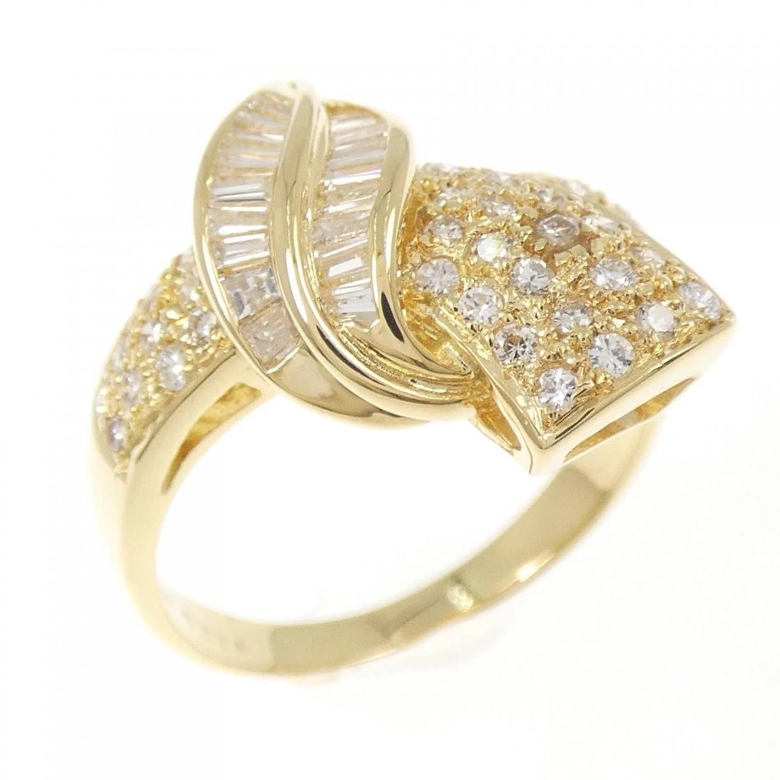 K18YG PAVE DIAMOND RING: K18YG Pave Diamond Ring Brand: Unbranded Type/Style: Diamond Ring Material: K18 yellow gold, Main Stone Natural Color: YG Size: US7 1/2 Accessories: None Accessories Notice: When purchasing pre-owned
