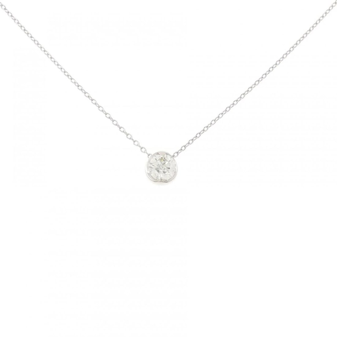 PT900/PT850 DIAMOND NECKLACE: PT900/PT850 Diamond Necklace Brand: Unbranded Type/Style: Diamond Necklace Material: Platinum900/Platinum850, Main Stone Natural Color: PT Size: Length: 45cm Accessories: None Accessories Notice: