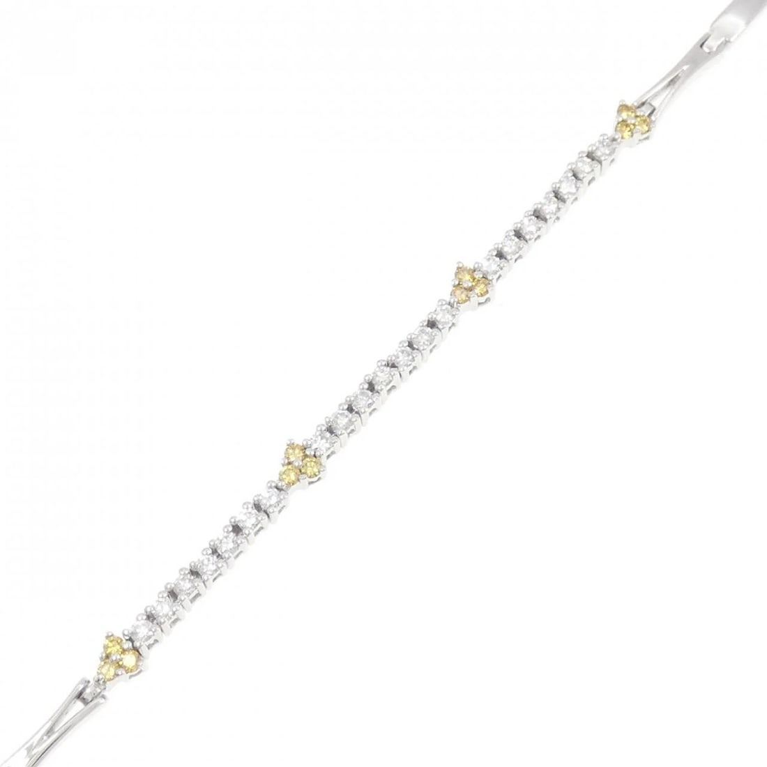 750WG DIAMOND BRACELET: 750WG Diamond Bracelet Brand: Unbranded Type/Style: Diamond Bure Rubbed T Material: 750 white gold, Main Stone Natural Color: WG Size: Length: 18cm Accessories: None Accessories Notice: When