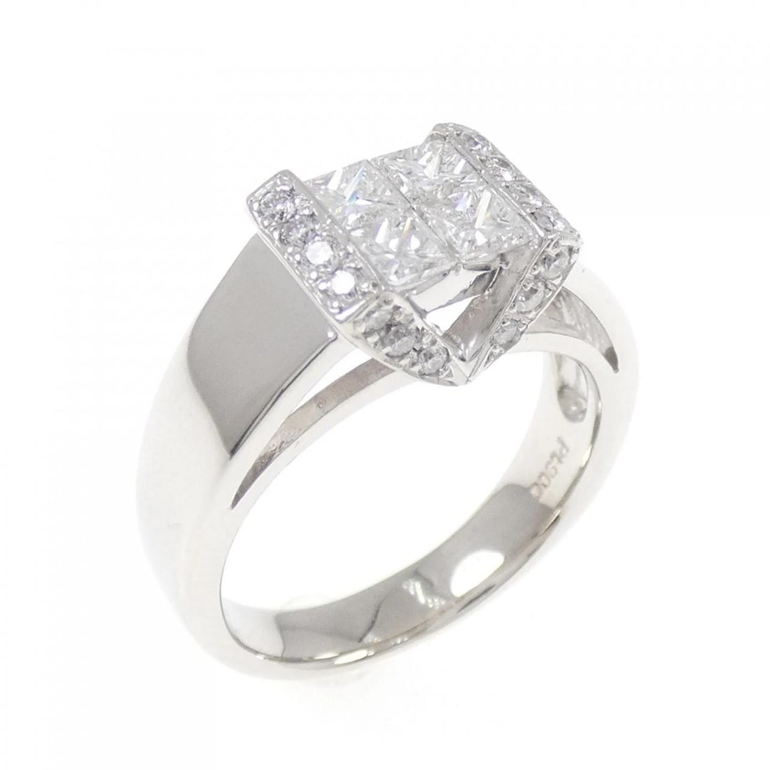 PT900 DIAMOND RING: PT900 Diamond Ring Brand: Unbranded Type/Style: Diamond Ring Material: Platinum900, Main Stone Natural Color: PT Size: US5 1/4 Accessories: None Accessories Notice: When purchasing pre-owned goods,