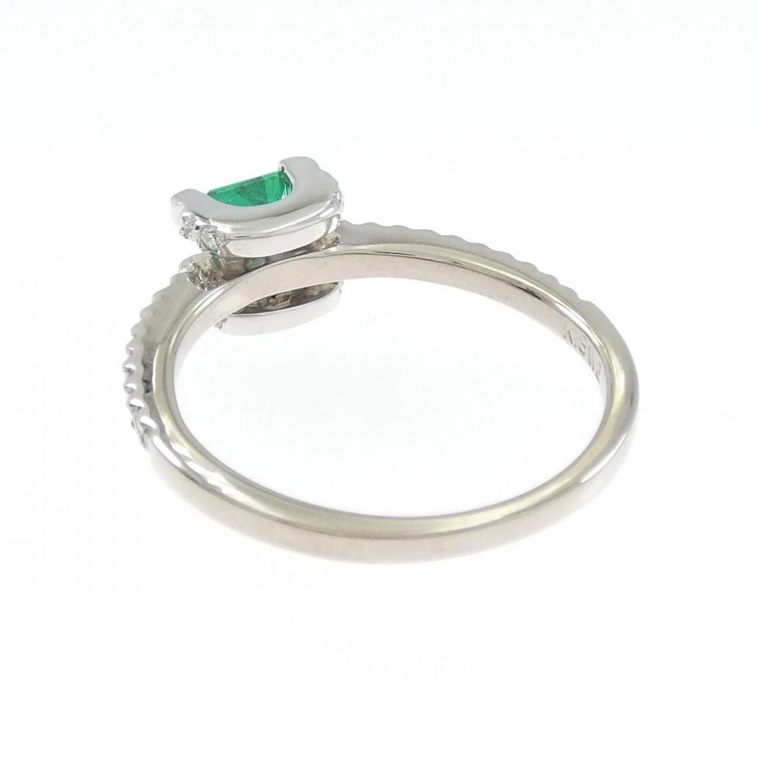 K18WG EMERALD RING - 3