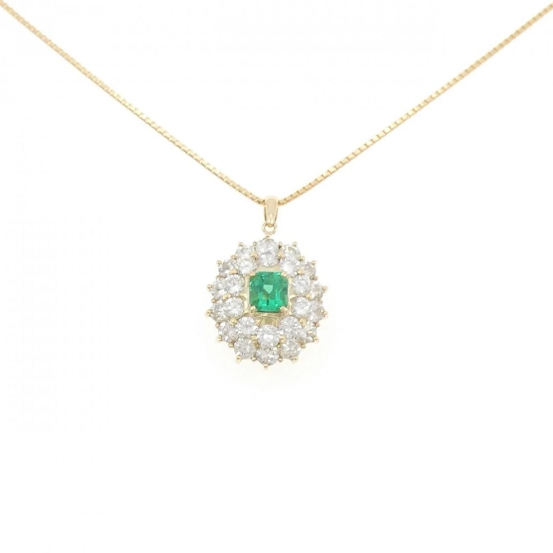 K18YG EMERALD NECKLACE: K18YG Emerald Necklace Brand: Unbranded Type/Style: Emerald Necklace Material: K18 yellow gold, Main Stone Emerald, Natural Color: YG Size: Length: 50cm Accessories: None Accessories Notice: When