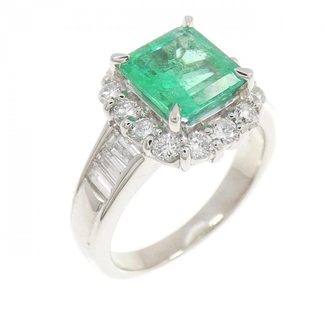 PT900 EMERALD RING: PT900 Emerald Ring Brand: Unbranded Type/Style: Emerald Ring Material: Platinum900, Main Stone Emerald, Natural Color: PT Size: US6 1/2 Accessories: None Accessories Notice: When purchasin
