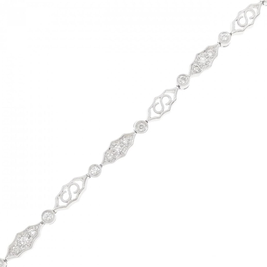 K18WG DIAMOND BRACELET: K18WG Diamond Bracelet Brand: Unbranded Type/Style: Diamond Bure Rubbed T Material: K18 white gold, Main Stone Natural Color: WG Size: Length: 19cm Accessories: None Accessories Notice: Wh
