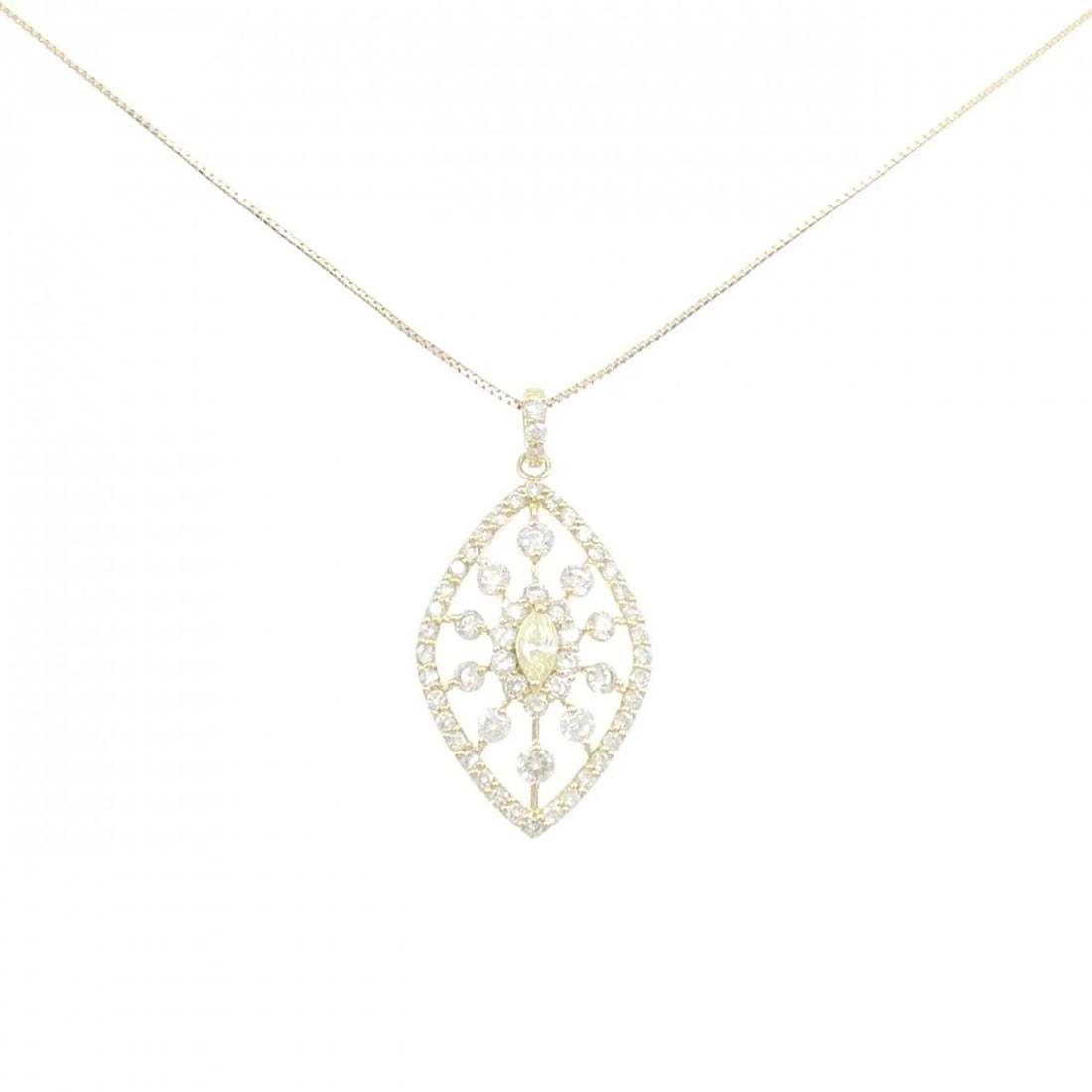 K18YG DIAMOND NECKLACE: K18YG Diamond Necklace Brand: Unbranded Type/Style: Diamond Necklace Material: K18 yellow gold, Main Stone Natural Color: YG Size: Length: 45cm Accessories: None Accessories Notice: When purchasing