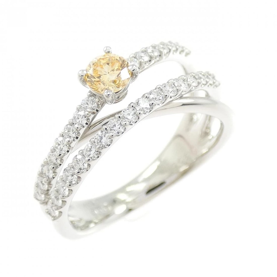 PT900 DIAMOND RING: PT900 Diamond Ring Brand: Unbranded Type/Style: Ring Material: Platinum900, Main Stone Natural Color: PT Size: US 6 Accessories: None Accessories Notice: When purchasing pre-owned goods, please refer