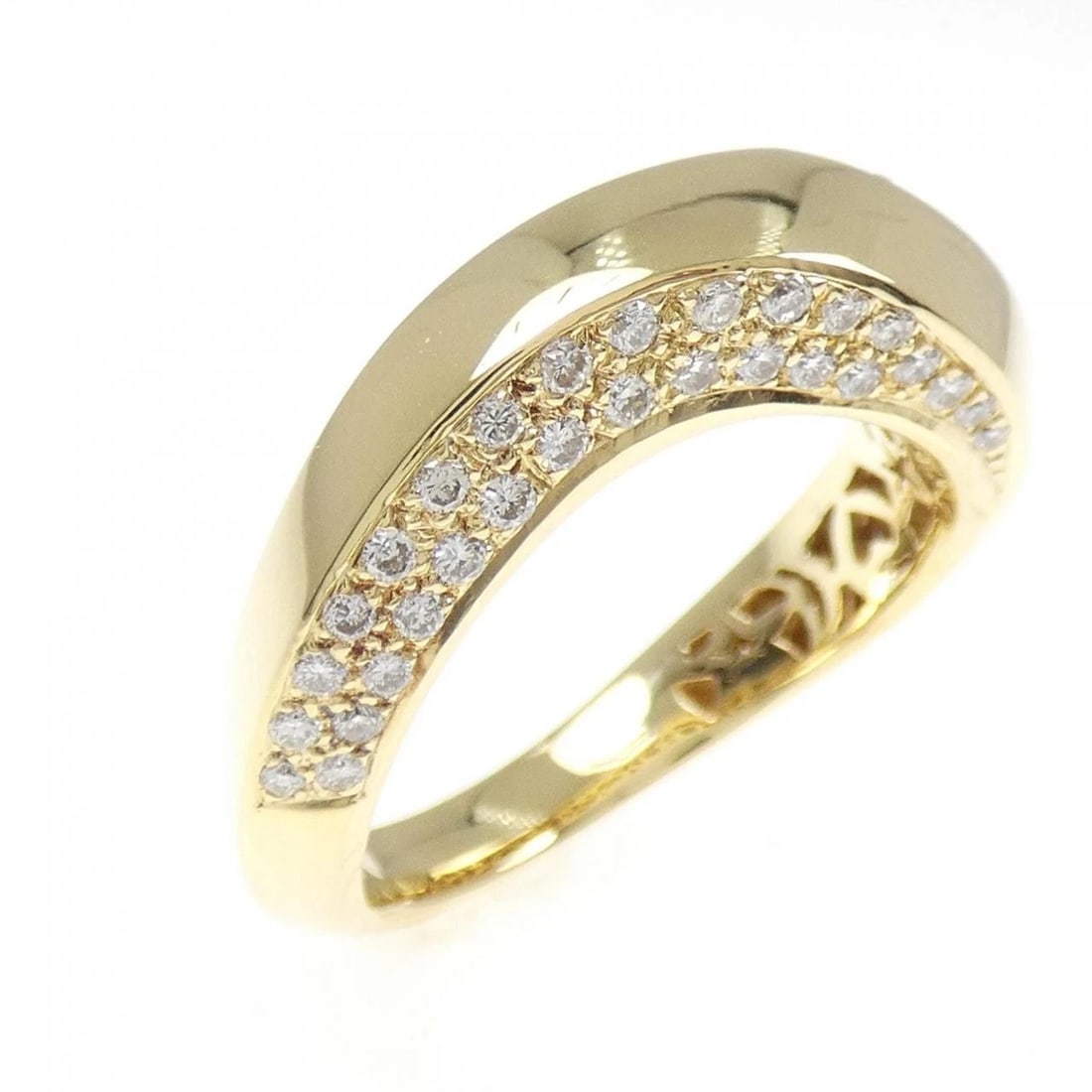 750YG DIAMOND RING (1 of 3)