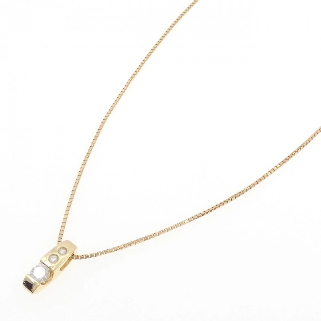 18K YELLOW GOLD DIAMOND NECKLACE - 2