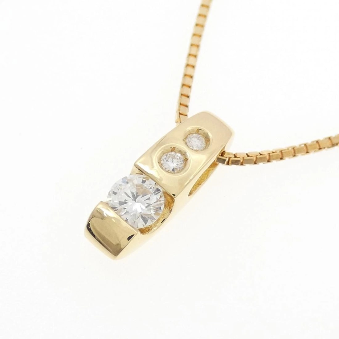 18K YELLOW GOLD DIAMOND NECKLACE - 3