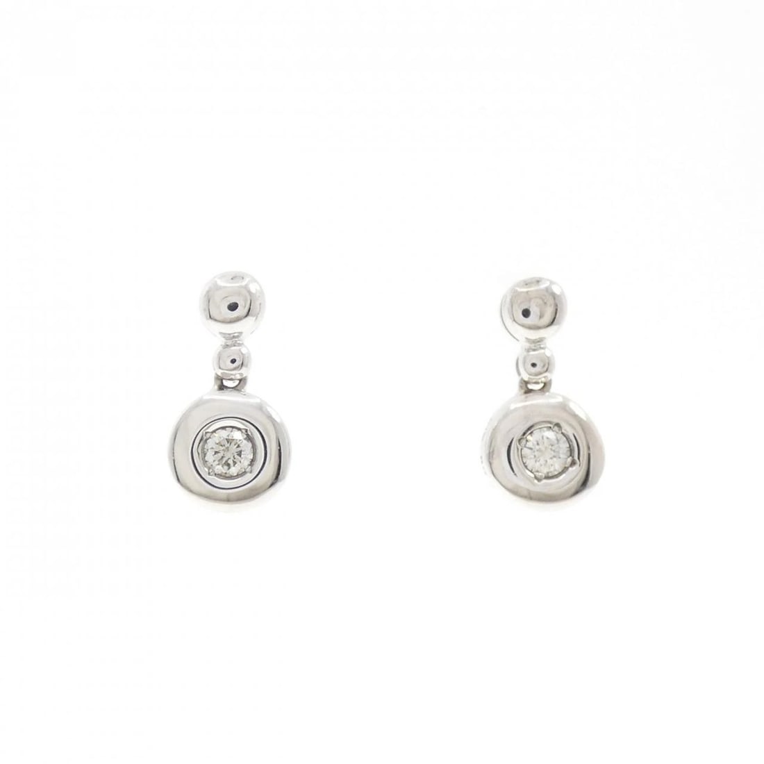 K18WG DIAMOND PIERCE: K18WG Diamond Pierce Brand: Unbranded Type/Style: Diamond Pierce/Earring Material: K18 white gold, Main Stone Natural Color: WG Size: Actual Size: Approx. height x width: 13.4mm x 6.9mm Accessories: