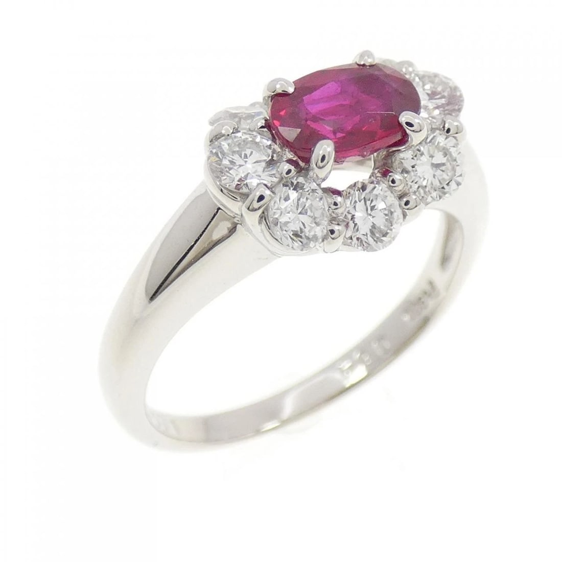 PT900 RUBY RING: PT900 Ruby Ring Brand: Unbranded Type/Style: Ruby Ring Material: Platinum900, Main Stone Ruby, Natural Color: PT Size: US5 1/4 Accessories: None Accessories Notice: When purchasing pre-owned goods,