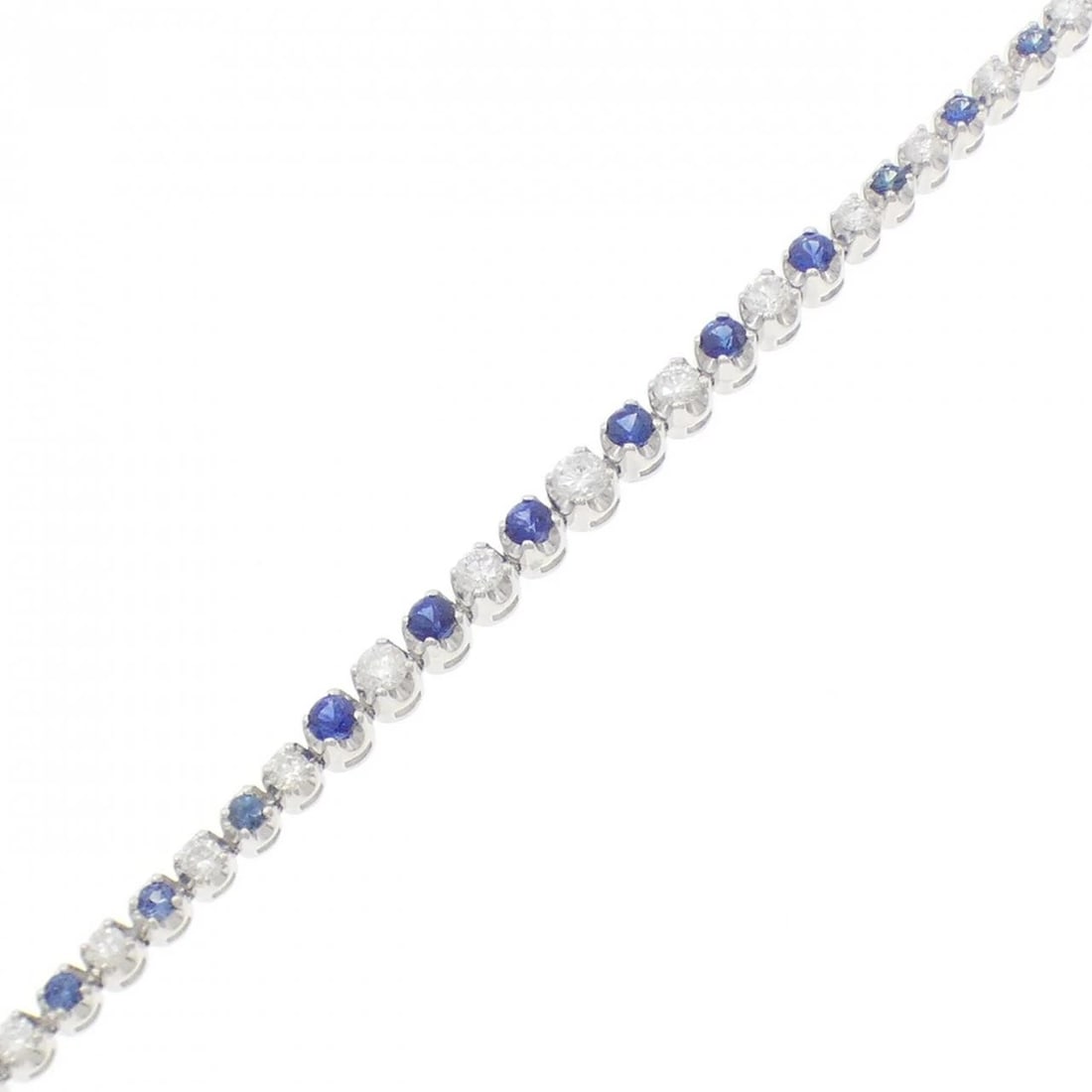 K18WG SAPPHIRE BRACELET: K18WG Sapphire Bracelet Brand: Unbranded Type/Style: Sapphire Bracelet Material: K18 white gold, Main Stone Sapphire, Natural Color: WG Size: Length: 18.5cm Accessories: None Accessories Notice: When