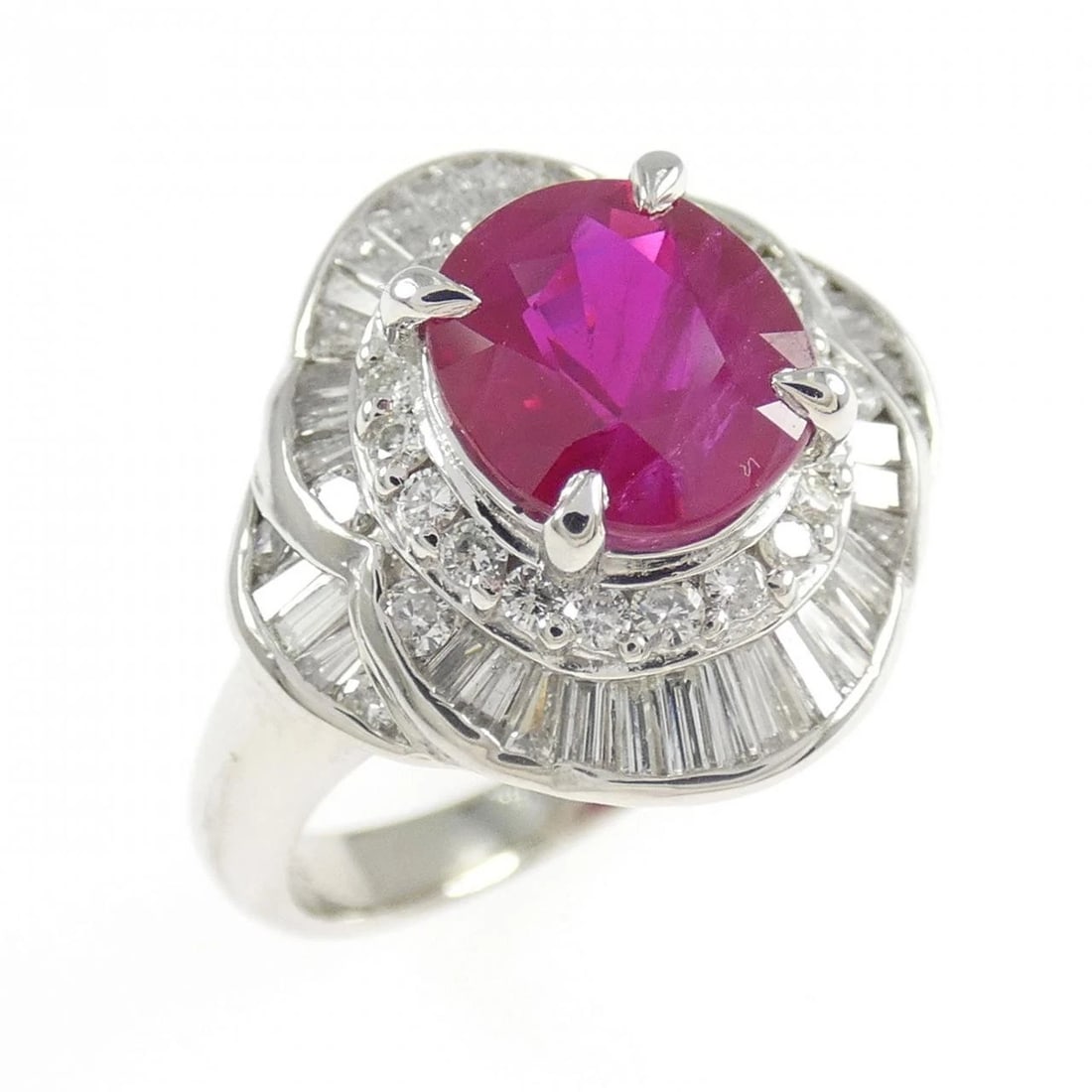 PT900 RUBY RING (1 of 3)