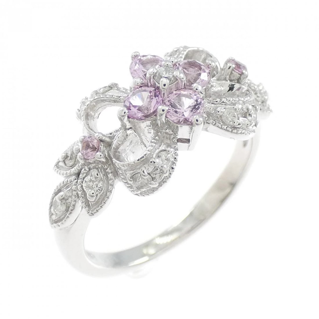 K18WG FLOWER SAPPHIRE RING: K18WG Flower Sapphire Ring Brand: Unbranded Type/Style: Sapphire Ring Material: K18 white gold, Main Stone Sapphire, Natural Color: WG Size: US 4 Accessories: None Accessories Notice: When purchasing