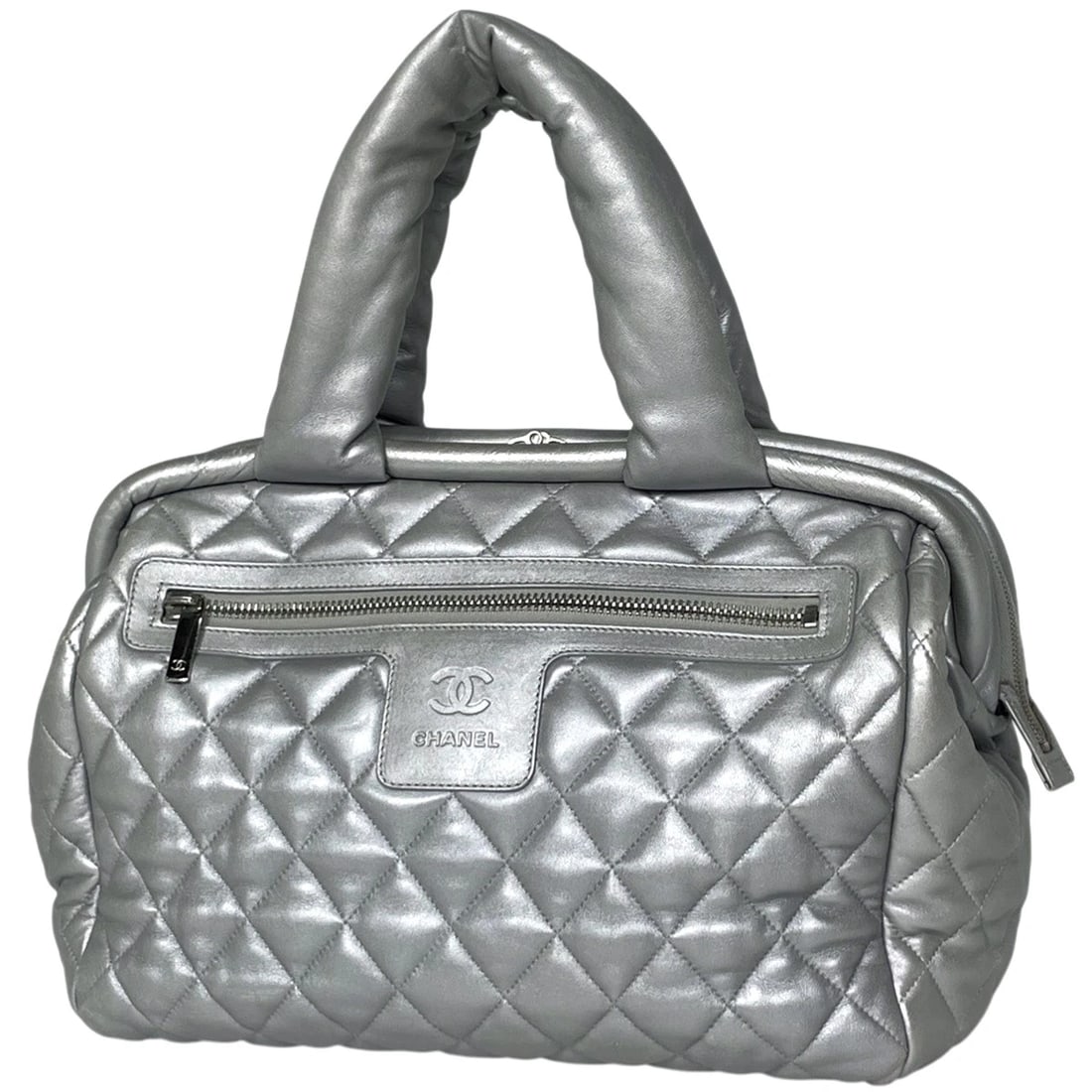 CHANEL COCO COON HAND BAG HAND BAG: Chanel Coco Coon Hand Bag Hand Bag Brand: CHANEL Type/Style: Hand Bag Material: leather Color: Silver Size: Width 33cm(13inch) Height 27cm(10.6inch) Depth 18cm(7.1inch) Accessories: None Accessories