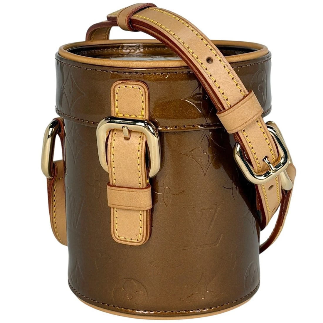LOUIS VUITTON ASTOR PLACE SHOULDER BAG ENAMEL PATENT LEATHER: Louis Vuitton Astor Place Shoulder Bag Enamel patent leather Brand: Louis Vuitton Type/Style: Shoulder Bag Material: Monogram Vernis Color: Bronze Size: Width 11cm(4.3inch) Height 14cm(5.5inch) Depth 