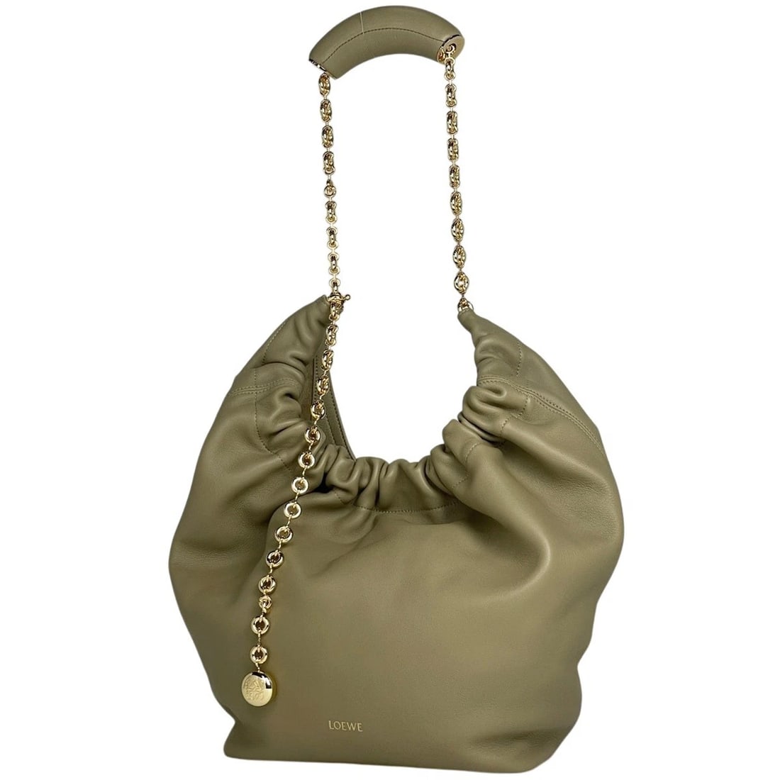 LOEWE SQUEEZE BAG SHOULDER BAG: Loewe Squeeze Bag Shoulder Bag Brand: LOEWE Type/Style: Shoulder Bag Material: leather Color: GreenBeige Size: Width 24cm(9.4inch) Height 32cm(Median:12.6inch) Depth 15cm(5.9inch) Accessories: None
