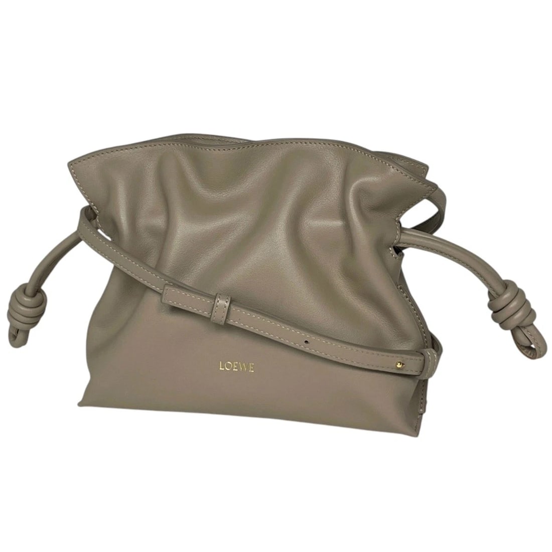 LOEWE FLAMENCO CLUTCH MINI CLUTCH BAG: Loewe Flamenco clutch mini Clutch Bag Brand: LOEWE Type/Style: Clutch Bag Material: Calfskin Color: Beige Size: Width 23cm(9.1inch) Height 18cm(7.1inch) Depth 7cm(2.8inch) Accessories: None