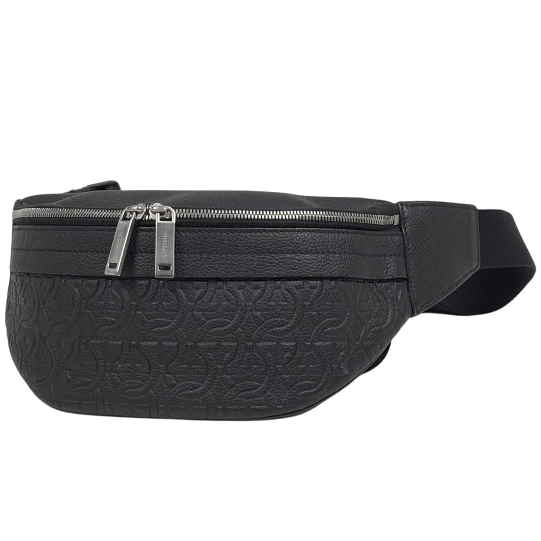 SALVATORE FERRAGAMO GANCINIPATTERN WAIST BAG BODY BAG: Salvatore Ferragamo GanciniPattern Waist Bag Body Bag Brand: Salvatore Ferragamo Type/Style: Body Bag Material: leather Color: Black Size: Width 16cm(6.3inch) Height 17cm(6.7inch) Depth 7cm(Maximum va