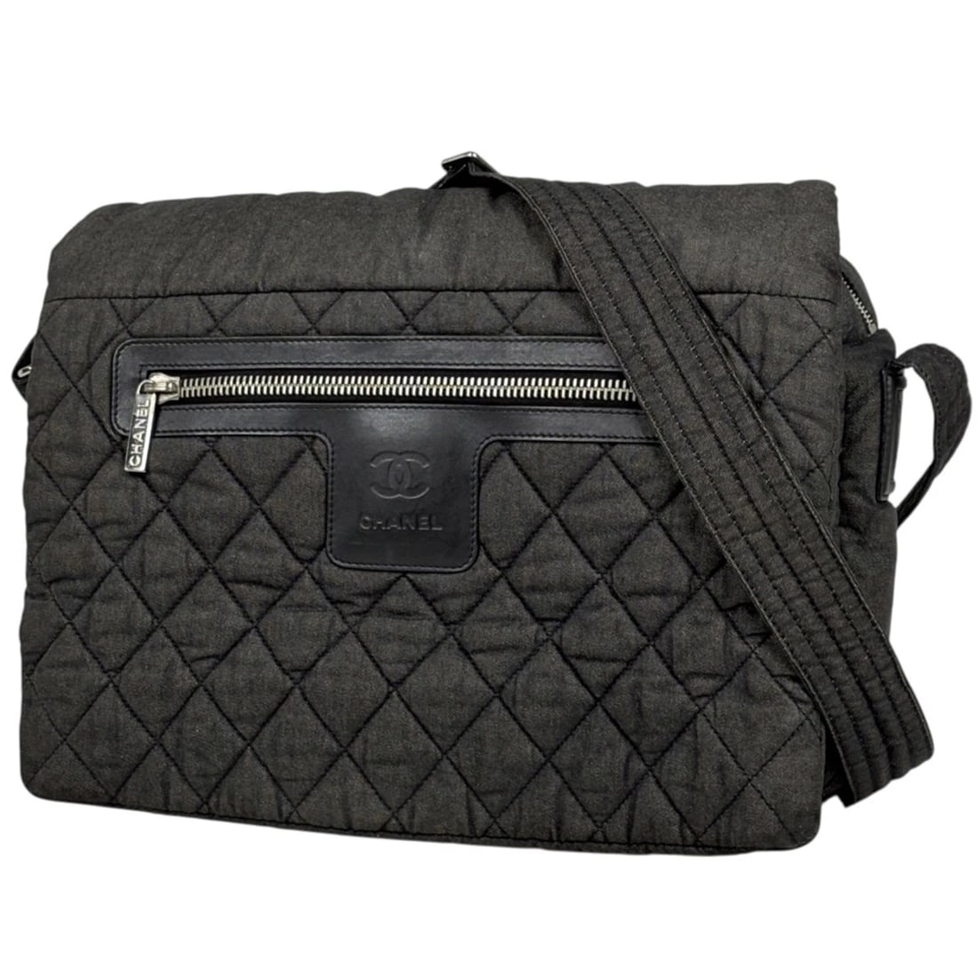 CHANEL SHOULDER BAG COCO COCOON MESSENGER BAG: Chanel Shoulder Bag Coco Cocoon Messenger Bag Brand: CHANEL Type/Style: Shoulder Bag Material: canvas ?leather Color: Dark gray Size: Width 35cm(13.8inch) Height 24cm(9.4inch) Depth 10cm(3.9inch)