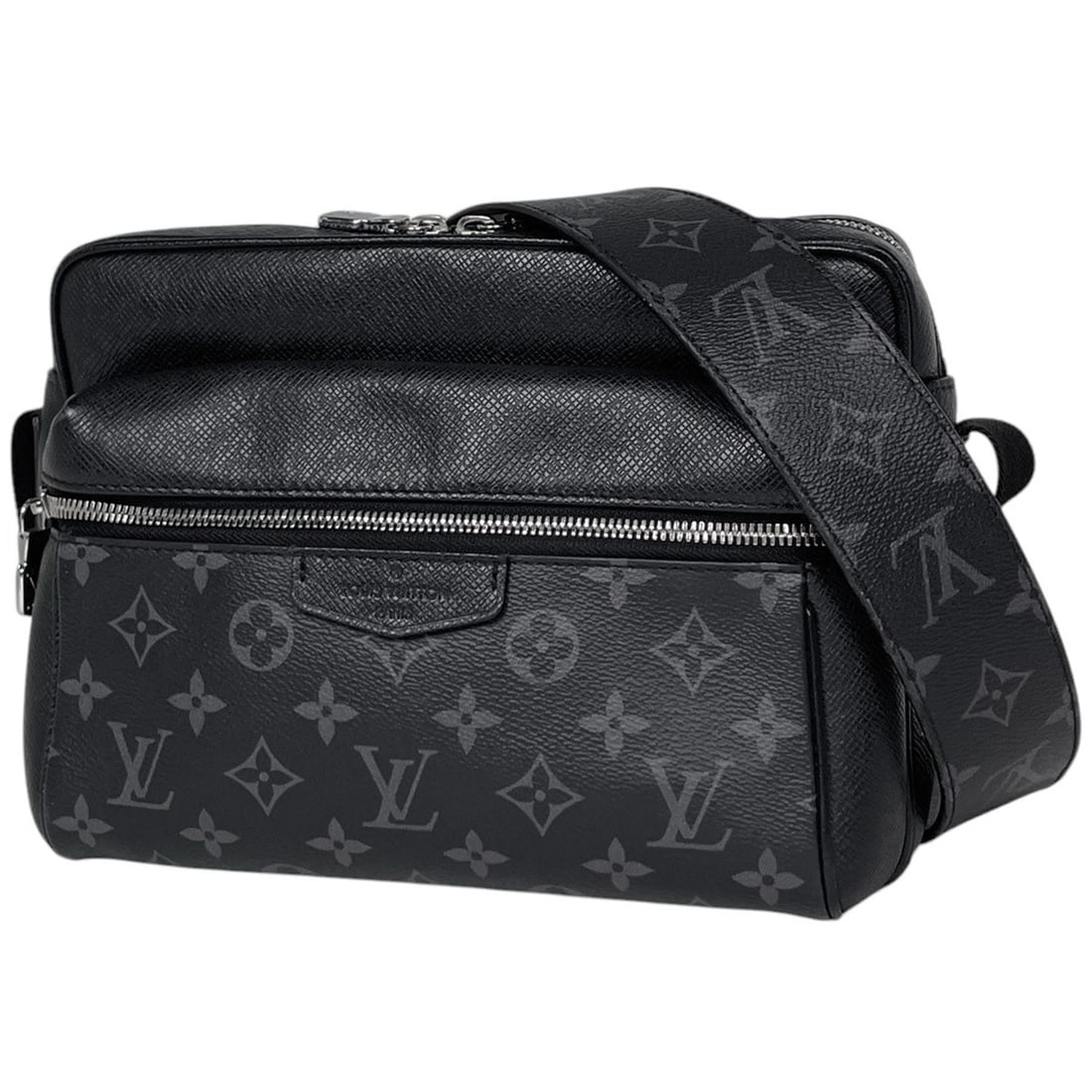 LOUIS VUITTON OUTDOOR MESSENGERPM SHOULDER BAG: Louis Vuitton Outdoor MessengerPM Shoulder Bag Brand: Louis Vuitton Type/Style: Shoulder Bag Material: Taigalama ?Monogram Eclipse Color: Noir (Black) Size: Width 24cm(9.4inch) Height 18.5cm(7.3inch) 