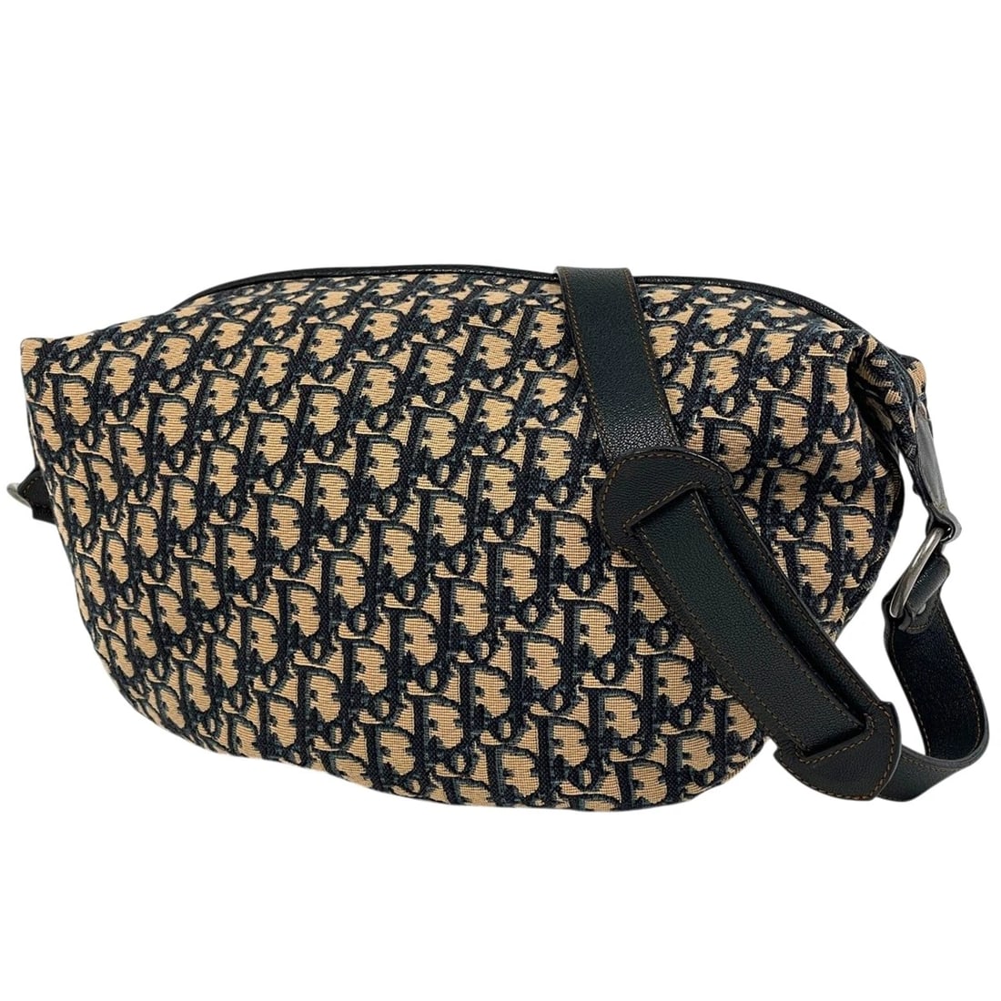 CHRISTIAN DIOR TROTTER PATTERN SHOULDER BAG: Christian Dior Trotter Pattern Shoulder Bag Brand: Christian Dior Type/Style: Shoulder Bag Material: canvas ?leather Color: Navy blue Beige Size: Width 45cm(Maximum value:17.7inch) Height 30cm(Median: