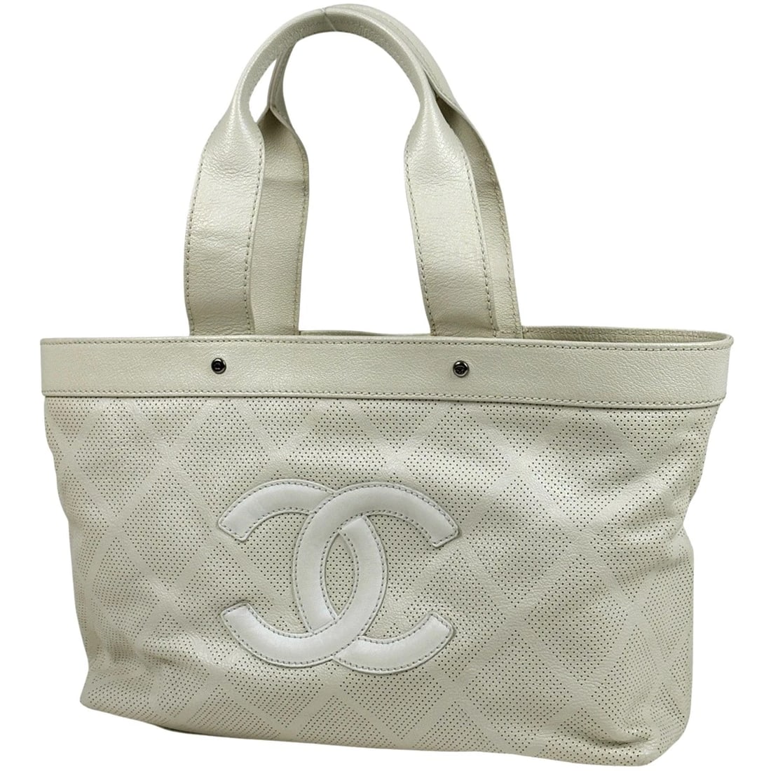 CHANEL TOTE BAG TOTE BAG PUNCHING HANDBAG: Chanel Tote Bag Tote Bag Punching Handbag Brand: CHANEL Type/Style: Tote Bag Material: leather Color: Ivory-color Size: Width 35cm(13.8inch) Height 24.5cm(9.6inch) Depth 11.5cm(4.5inch) Accessorie