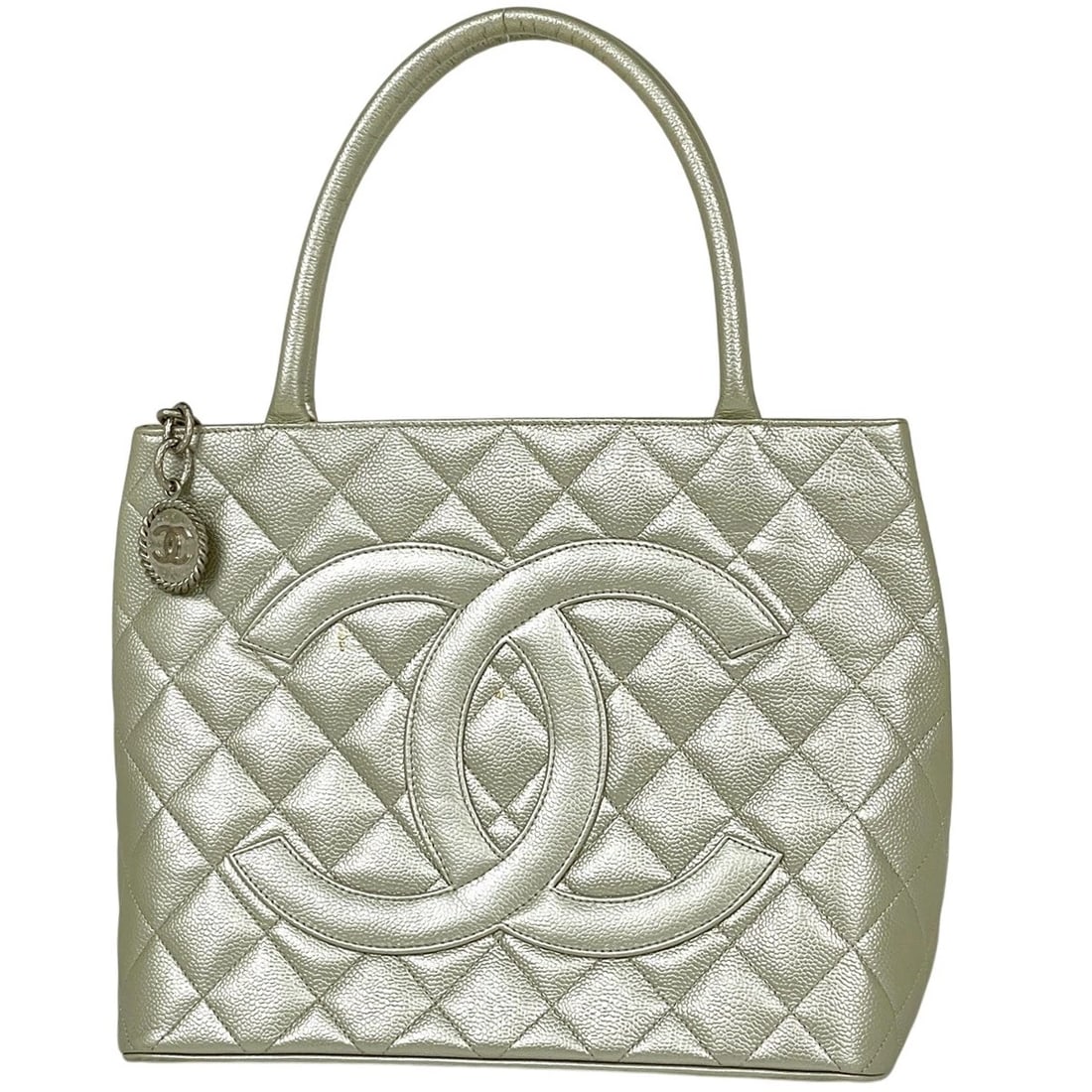 CHANEL CLASSIC STYLE RE-RELEASE TOTE BAG HAND BAG: Chanel Classic Style Re-Release Tote Bag Hand Bag Brand: CHANEL Type/Style: Tote Bag Material: Caviar skin Color: Silver Size: Width 30cm(11.8inch) Height 25cm(9.8inch) Depth 15cm(5.9inch) Accesso