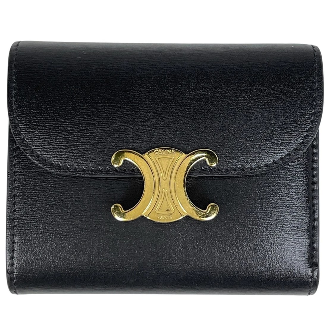 CELINE SMALL FLAP WALLET TRIOMPHE TRI-FOLD WALLET LEATHER: CELINE Small flap wallet Triomphe Tri-Fold Wallet leather Brand: CELINE Type/Style: Tri-Fold Wallet Material: leather Color: Black Size: Width 10.5cm(4.1inch) Height 8.5cm(3.3inch) Depth 3.5cm(1.4inch