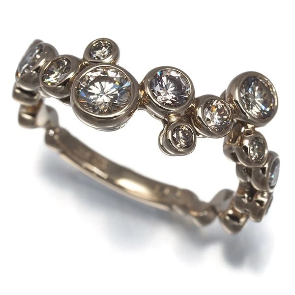 KASHIKEY DIAMOND BEZEL RING 18K 750 BROWN GOLD: KASHIKEY Diamond Bezel Ring 18K 750 Brown Gold Brand: KASHIKEY Type/Style: Ring Material: 18K 750 Brown Gold, Main Stone Natural Color: Brown Gold Size: US 5.75-6 Accessories: None Accesso