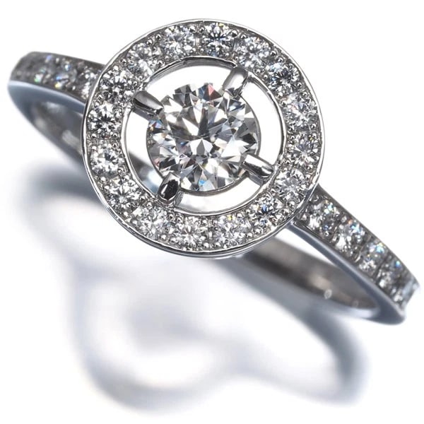 VERITE DIAMOND CIRCLE RING 18K 750 WHITE GOLD: VERITE Diamond Circle Ring 18K 750 White Gold Brand: VERITE Type/Style: Ring Material: 18K 750 White Gold, Main Stone Natural Color: White Gold Size: US 5.75-6 Accessories: None Accessorie
