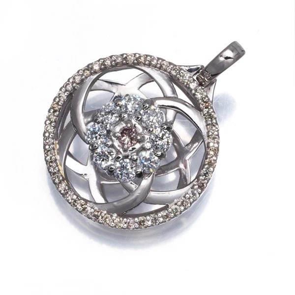 DIAMOND FLOWER OPENWORK PENDANT 900 PLATINUM: Diamond Flower Openwork Pendant 900 Platinum Brand: Unbranded Type/Style: Pendant Material: 900 Platinum, Main Stone Natural Color: Platinum Size: Design Size: Diameter Approximately 16.7mmBail inner