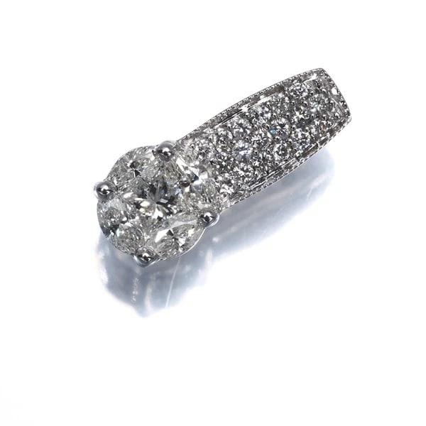DIAMOND PRINCESS-CUT MARQUISE-CUT PENDANT 18K 750 WHITE GOLD: Diamond Princess-cut Marquise-cut Pendant 18K 750 White Gold Brand: Unbranded Type/Style: Pendant Material: 18K 750 White Gold, Main Stone Natural Color: White Gold Size: Design size: 14.9 x 6.3mmBail