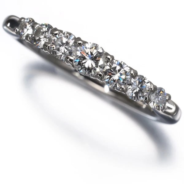 MONNICKENDAM DIAMOND 7P RING 900 PLATINUM (1 of 3)