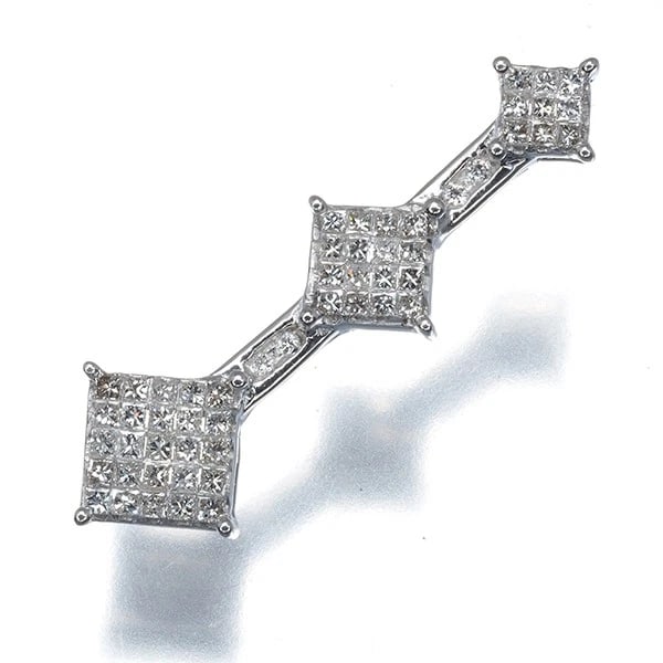 DIAMOND SQUARE PENDANT 18K 750 WHITE GOLD: Diamond Square Pendant 18K 750 White Gold Brand: Unbranded Type/Style: Pendant Material: 18K 750 White Gold, Main Stone Natural Color: White Gold Size: Design size: 31.0 x 10.0mm Bail inner diameter: 