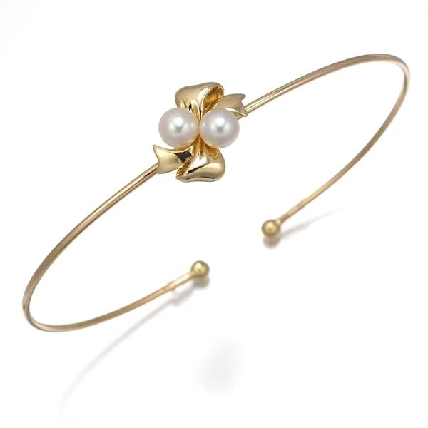 MIKIMOTO AKOYA PEARL RIBBON BANGLE BRACELET 18K 750 YELLOW GOLD: Mikimoto Akoya Pearl Ribbon Bangle Bracelet 18K 750 Yellow Gold Brand: MIKIMOTO Type/Style: Bracelet Material: 18K 750 Yellow Gold, Main Stone CULTURED Color: Yellow Gold Size: Inner circumference: 17