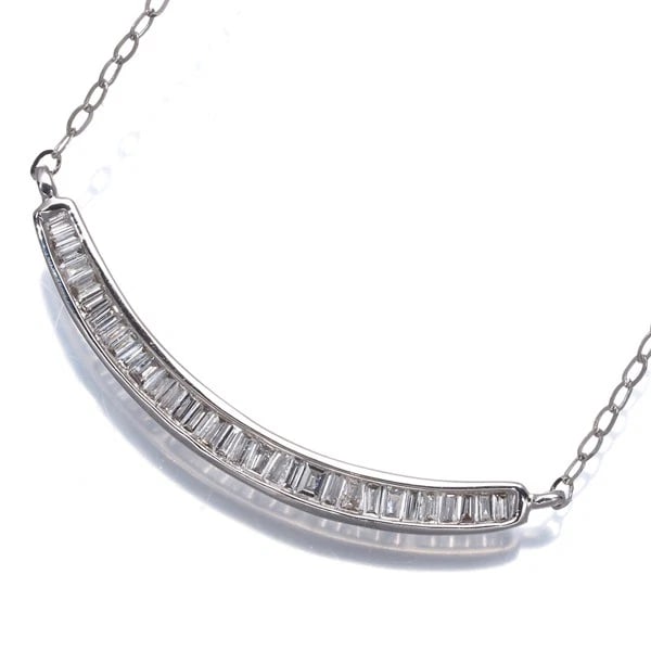 DIAMOND TAPERED-CUT NECKLACE 18K 750 WHITE GOLD: Diamond Tapered-cut Necklace 18K 750 White Gold Brand: Unbranded Type/Style: Necklace Material: 18K 750 White Gold, Main Stone Natural Color: White Gold Size: Necklace length: 47cm AdjUS table to shor