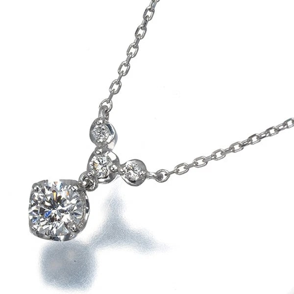 VENDOME DIAMOND NECKLACE 950 850 PLATINUM: VENDOME Diamond Necklace 950 850 Platinum Brand: VENDOME Type/Style: Necklace Material: 950 850 Platinum, Main Stone Natural Color: Platinum Size: Necklace length: 37 / 40cm Pendant size: 10.7 x 6.4mm