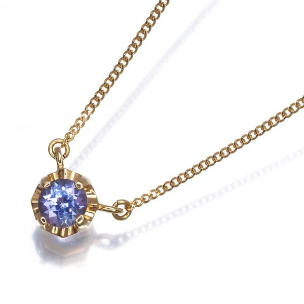 TANZANITE SOLITAIRE NECKLACE 18K 750 YELLOW GOLD: Tanzanite Solitaire Necklace 18K 750 Yellow Gold Brand: Unbranded Type/Style: Necklace Material: 18K 750 Yellow Gold, Main Stone Natural Color: Yellow Gold Size: Necklace length: 40cmPendant size: 5.4