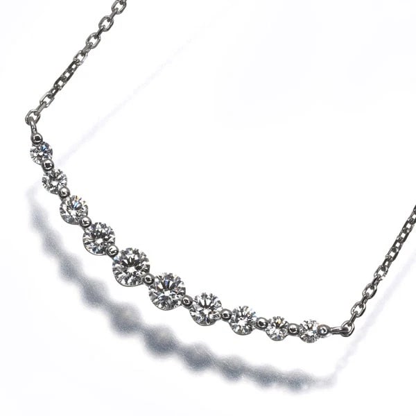 STAR JEWELRY DIAMOND NECKLACE 950 PLATINUM: STAR JEWELRY Diamond Necklace 950 Platinum Brand: STAR JEWELRY Type/Style: Necklace Material: 950 Platinum, Main Stone Natural Color: Platinum Size: Necklace length: 40 - 43cmPendant size: 2.8 x