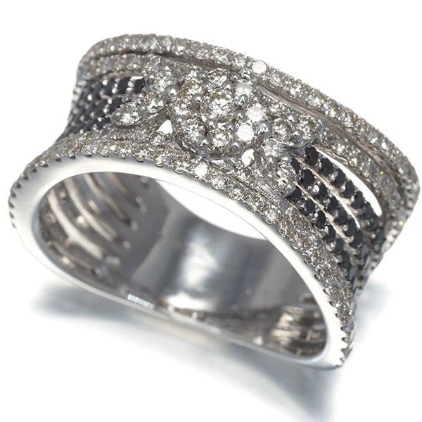 BLACK & CLEAR DIAMOND OPENWORK RING 18K 750 WHITE GOLD: Black & Clear Diamond Openwork Ring 18K 750 White Gold Brand: Unbranded Type/Style: Ring Material: 18K 750 White Gold, Main Stone Natural Color: White Gold Size: US 7.25-7.5 Accessories: None