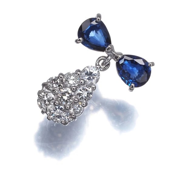 SAPPHIRE DIAMOND PAVED PENDANT 900 PLATINUM: Sapphire Diamond Paved Pendant 900 Platinum Brand: Unbranded Type/Style: Pendant Material: 900 Platinum, Main Stone Natural Color: Platinum Size: Design size: 14.0 x 10.9mmBail inner diameter: 2.2 x 0