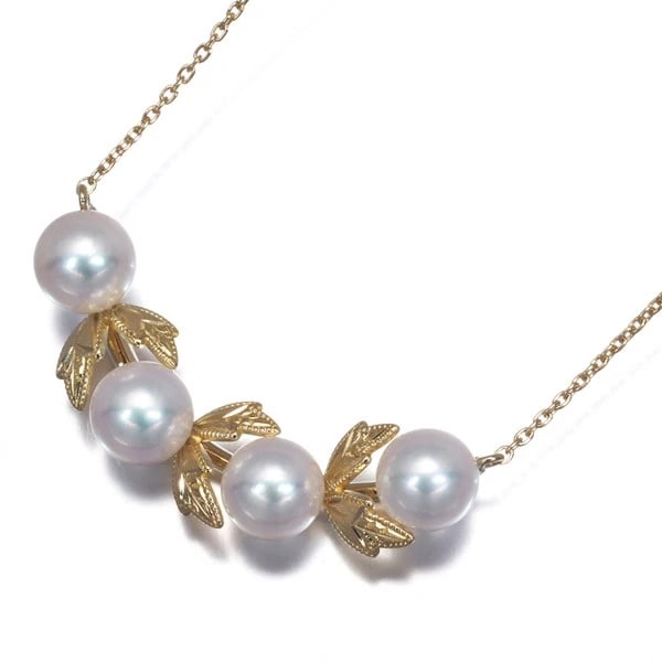 MIKIMOTO AKOYA PEARL LEAF NECKLACE 18K 750 YELLOW GOLD: Mikimoto Akoya Pearl Leaf Necklace 18K 750 Yellow Gold Brand: MIKIMOTO Type/Style: Necklace Material: 18K 750 Yellow Gold, Main Stone Cultured Color: Yellow Gold Size: Necklace length: 48cmAdjUS table