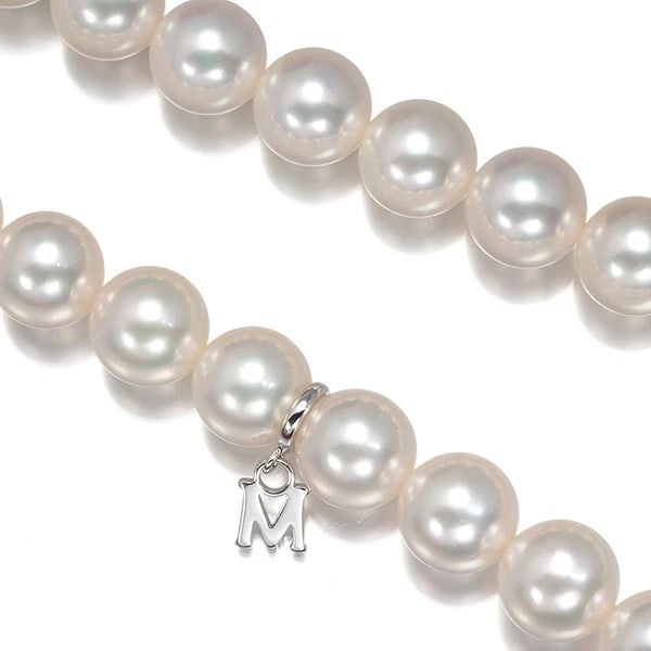 MIKIMOTO AKOYA PEARL NECKLACE SILVER: Mikimoto Akoya Pearl Necklace Silver Brand: MIKIMOTO Type/Style: Necklace Material: Silver, Main Stone cultured Color: Silver Size: Necklace length: 43cm Accessories: None Accessories Noti