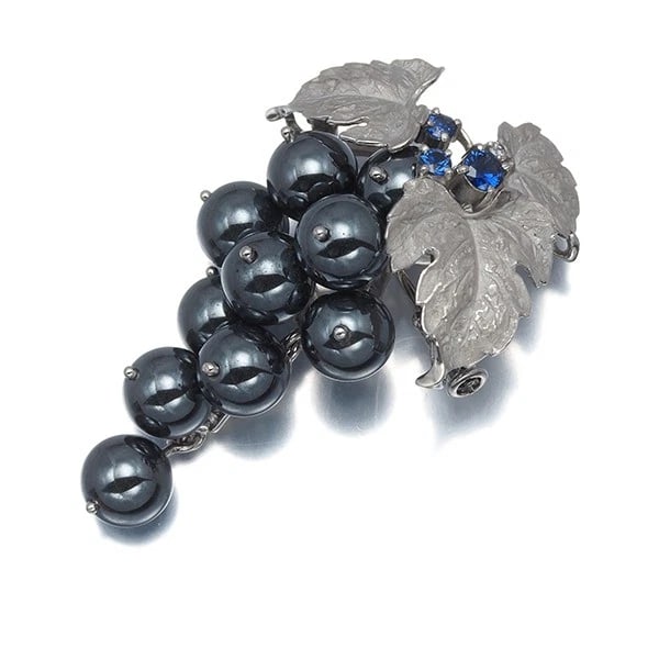 AS TIME HEMATITE SAPPHIRE DIAMOND FLORA GRAPES PENDANT AND BROOCH PT 900: AS Time Hematite Sapphire Diamond Flora Grapes Pendant and Brooch Pt 900 Brand: As Time Type/Style: Brooch Material: Pt 900, Main Stone Natural Color: Platinum Size: Design size: 47.5 x 28.5mm Bail in