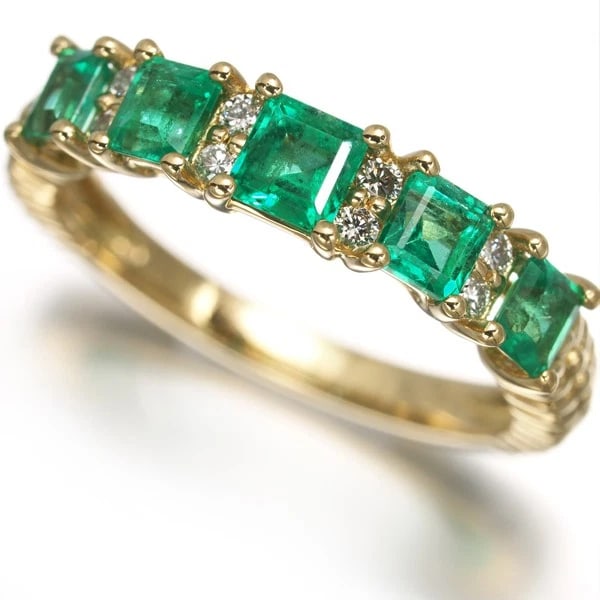 RING EMERALD DIAMOND 18K 750 YELLOW GOLD: Ring Emerald Diamond 18K 750 Yellow Gold Brand: GSTV Type/Style: Ring Material: 18K /750 Yellow Gold, Main Stone Natural Color: Yellow Gold Size: US5 Accessories: None Accessories Notice: