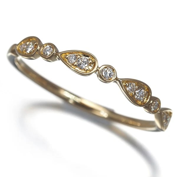 DIAMOND RING 18K 750 YELLOW GOLD: Diamond Ring 18K 750 Yellow Gold Brand: Unbranded Type/Style: Ring Material: 18K/ 750 Yellow Gold, Main Stone Natural Color: Yellow Gold Size: US9.25 Accessories: None Accessories Notice: