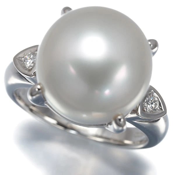 TASAKI RING SOUTH 900 PLATINUM: TASAKI Ring South 900 Platinum Brand: TASAKI Type/Style: Ring Material: 900/ Platinum, Main Stone Cultured Color: Silver Size: US5.75-6 Accessories: None Accessories Notice: When purchasing pre-owned