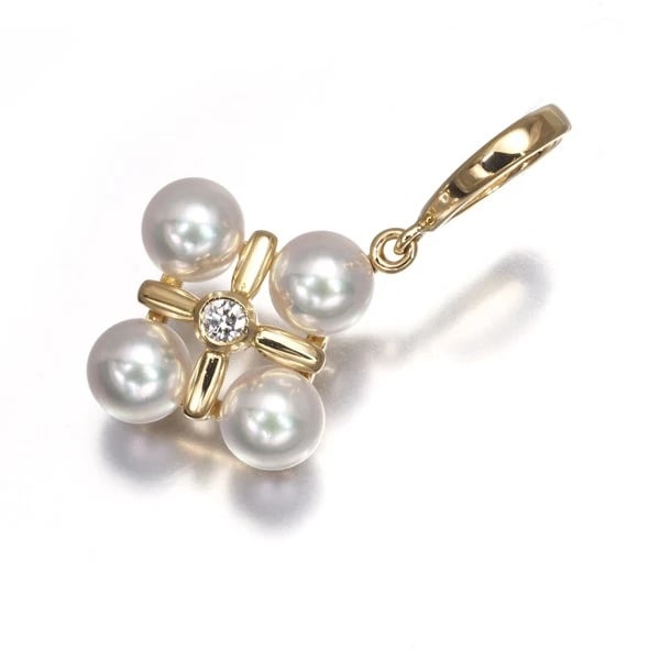 MIKIMOTO PENDANT DIAMOND 18K 750 YELLOW GOLD: Mikimoto Pendant Diamond 18K 750 Yellow Gold Brand: MIKIMOTO Type/Style: Pendant Material: 18K / 750 / Yellow Gold, Main Stone Cultured Color: Yellow Gold Size: Design size: 13.6 x 13.6mm Total